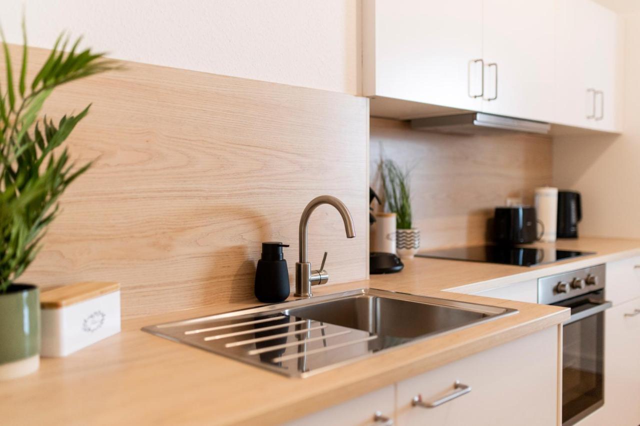 Peter Apartments - Wohnung 90Qm, 3 Schlafzimmer, Kueche, Wohnzimmer, Balkon, Netflix Fulda Luaran gambar