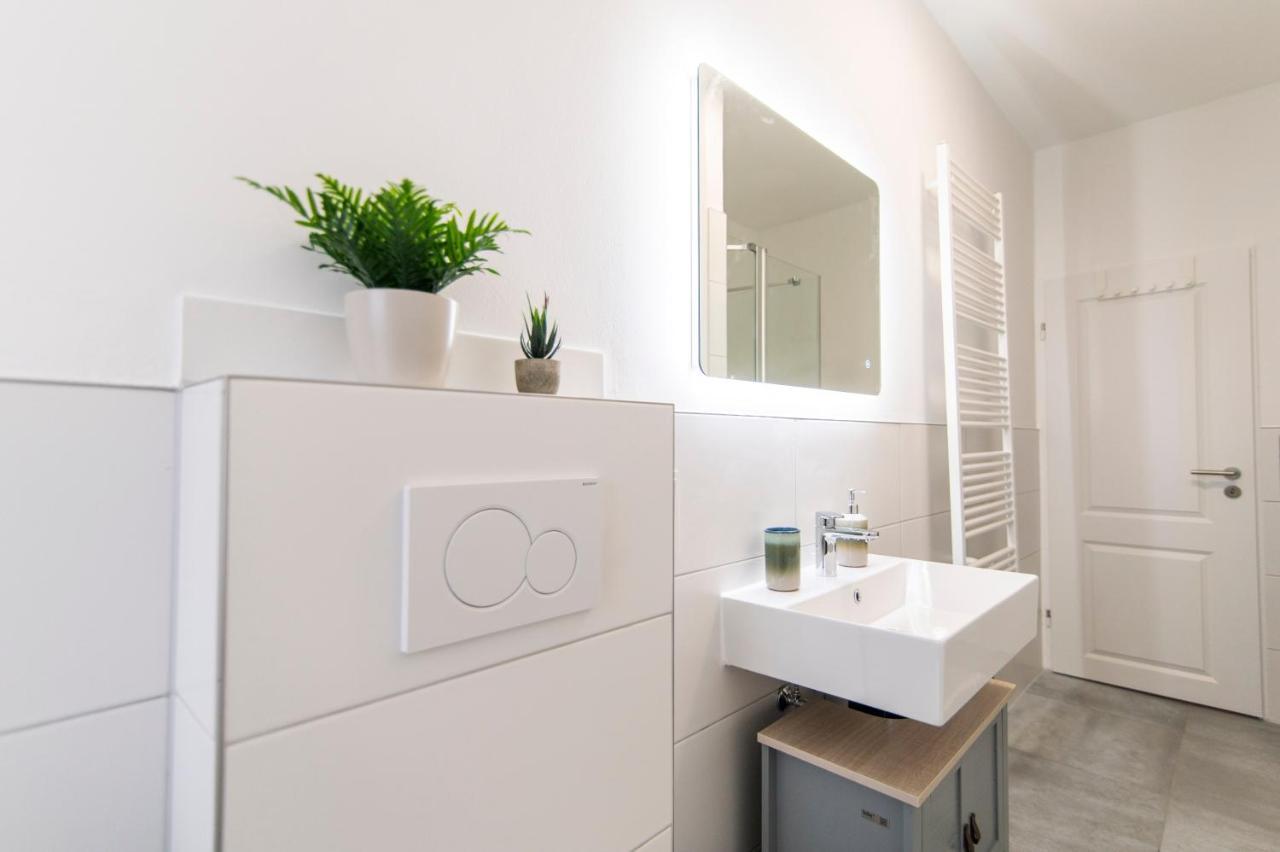 Peter Apartments - Wohnung 90Qm, 3 Schlafzimmer, Kueche, Wohnzimmer, Balkon, Netflix Fulda Luaran gambar
