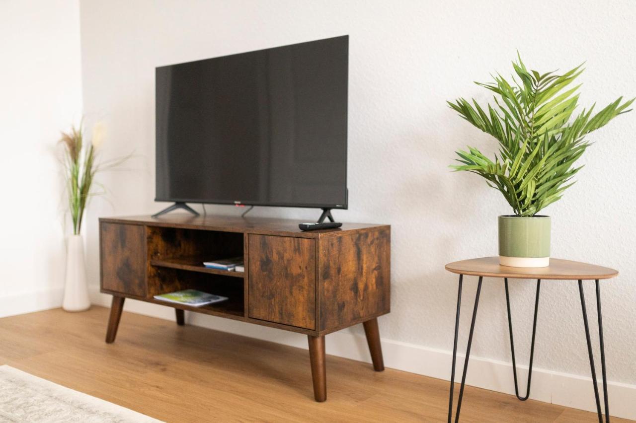 Peter Apartments - Wohnung 90Qm, 3 Schlafzimmer, Kueche, Wohnzimmer, Balkon, Netflix Fulda Luaran gambar